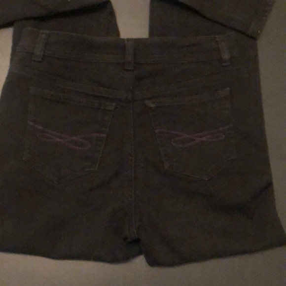 Women’s, black jean - Picture 3 of 3